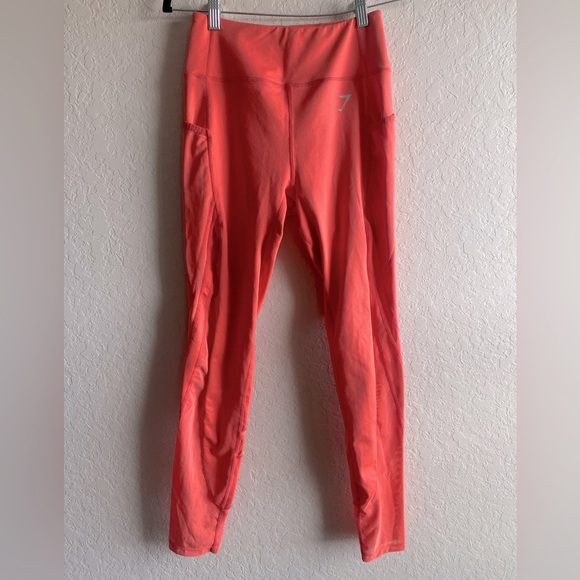 Gymshark Leggings in Coral ~ Size Medium - Picture 1 of 7